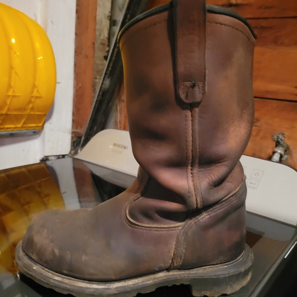 Men's Rugged Brown Leather Boots